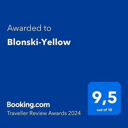 Blonski-Yellow Малага Екстериор снимка